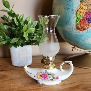 Vintage  Miniture Alladdin Oil Lamp